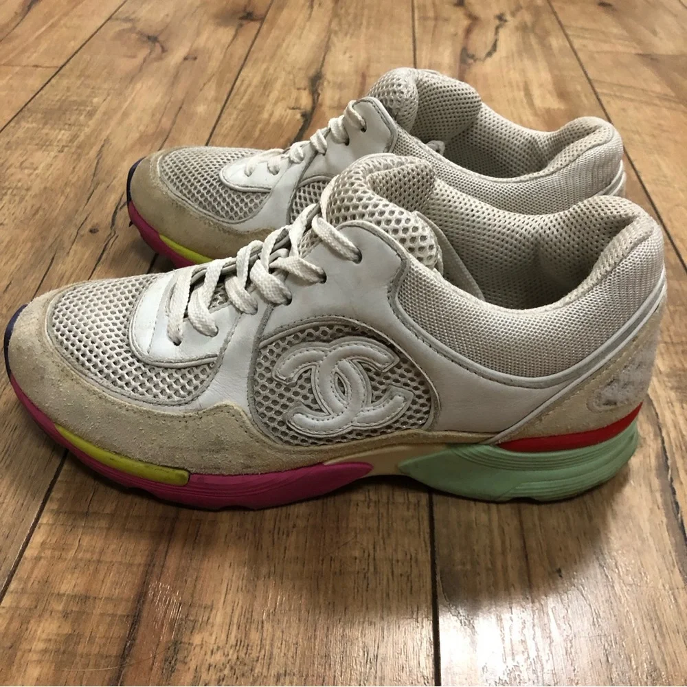 CHANEL size 35